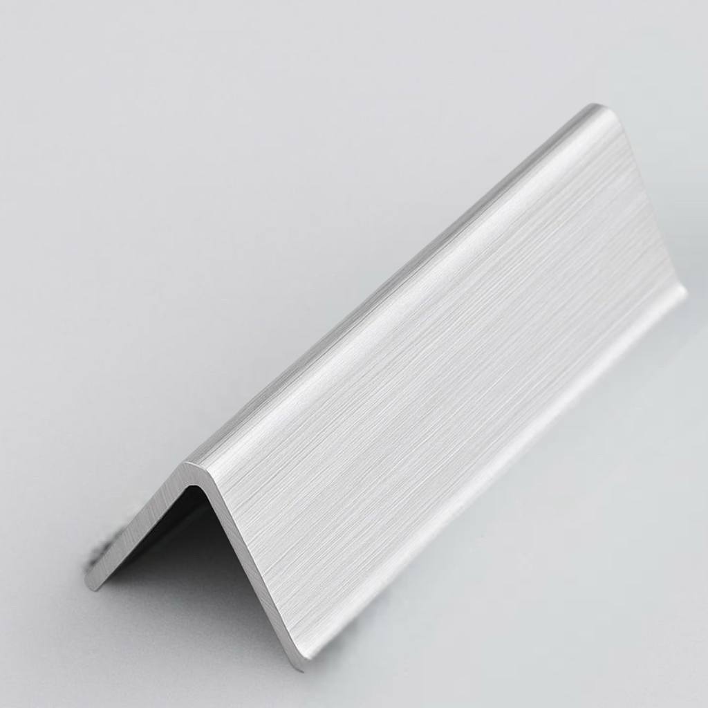 L-образный профиль алюминиевый 25х3х4 мм АМц ГОСТ 13737-90